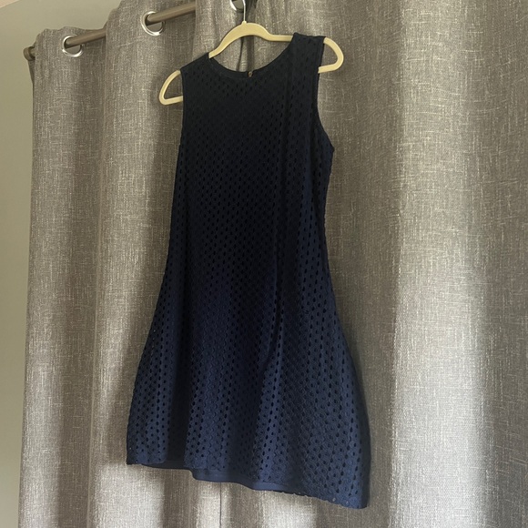 Sharagano - Classic preppy sleeveless navy blue eyelet mini dress - Size 10 - Picture 2 of 11